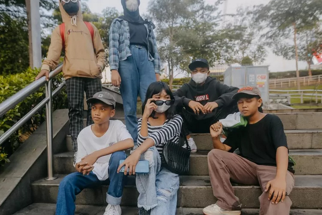 Tutorial Jadi Anak Gaul 2025: Harus Nyasar di Dunia Nyata Dulu
