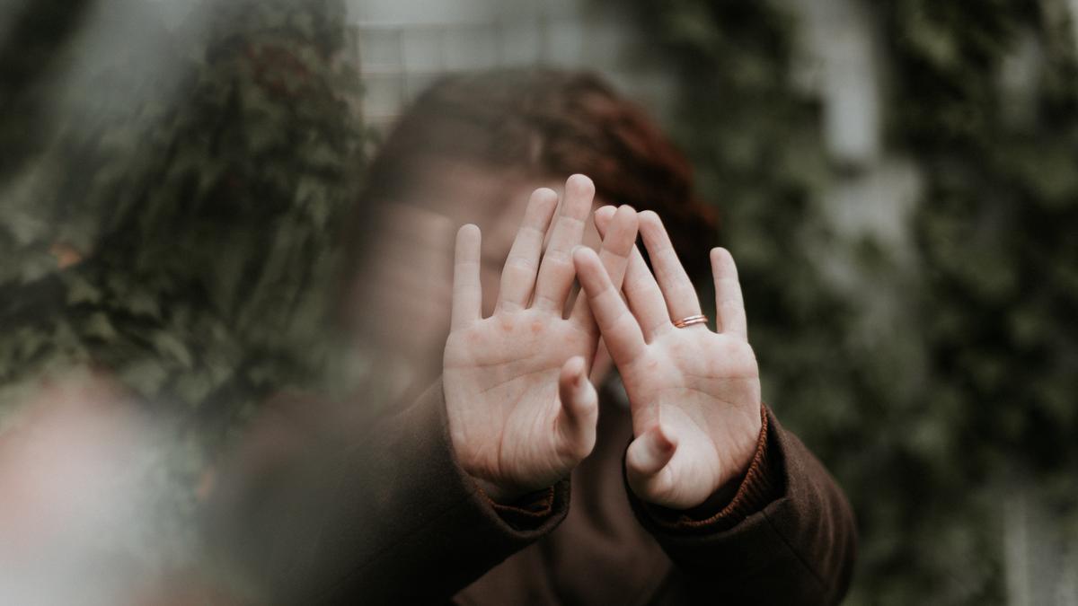 Ketika Rasa Cukup Mulai Retak: Menyusun Ulang Narasi Diri